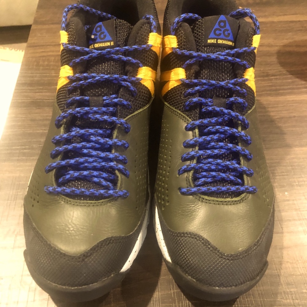 Hard to find color, Nike ACG Okwahn II Men 8.5 Womens 10 525367-300 Almost new!